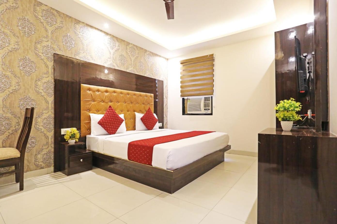 Hotel Vijaydeep Place Near Delhi Airport Új-Delhi Kültér fotó