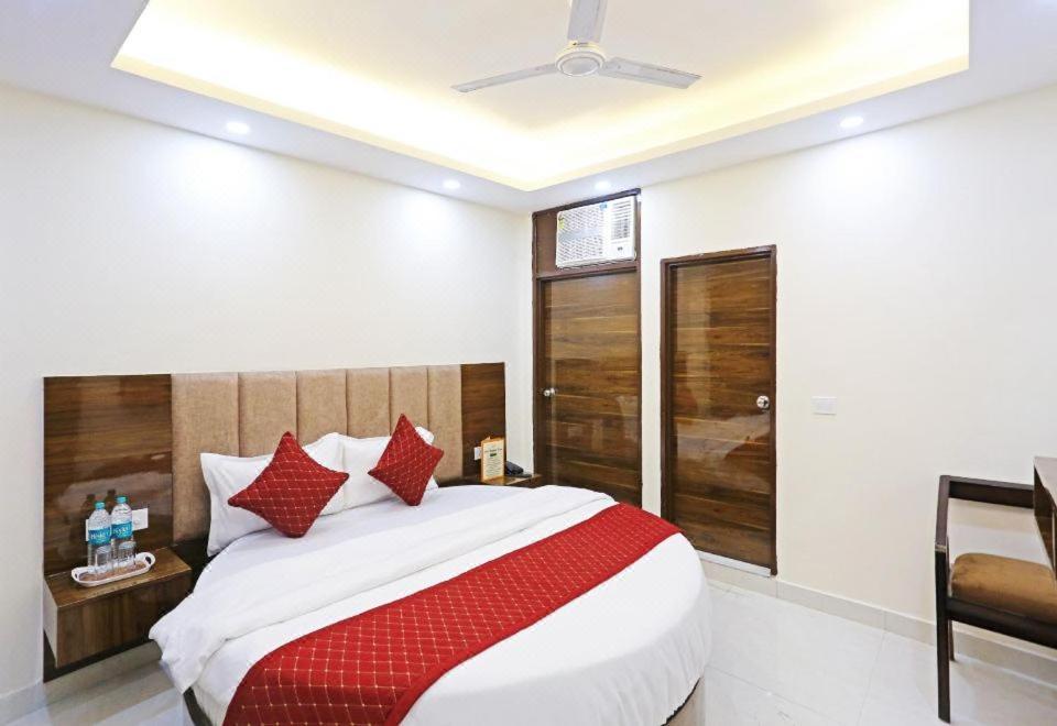 Hotel Vijaydeep Place Near Delhi Airport Új-Delhi Kültér fotó